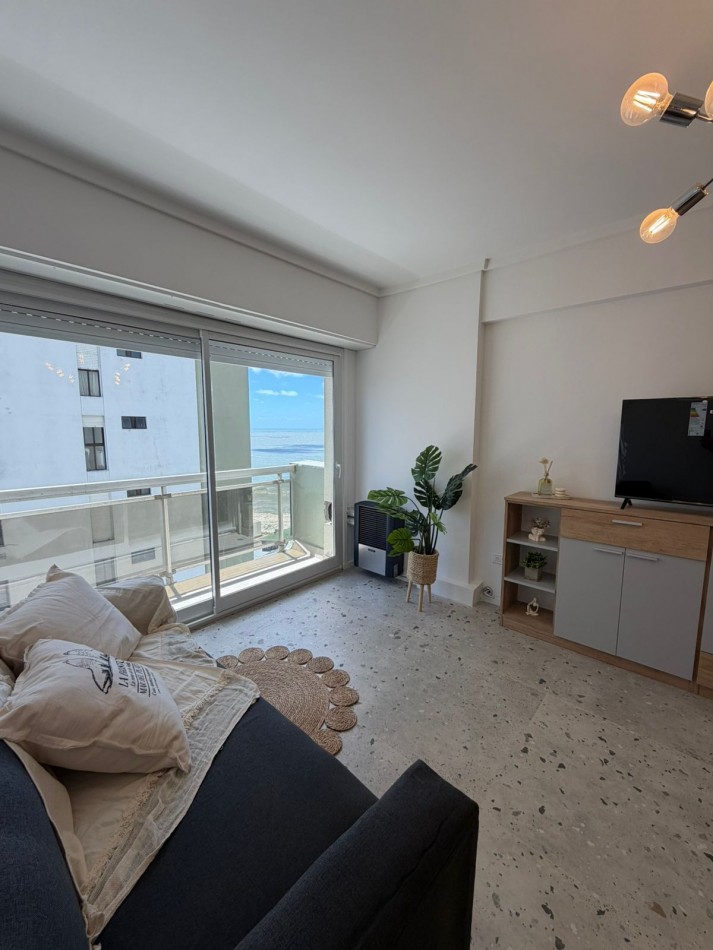 VENTA 2 AMBIENTES CON VISTA LATERAL AL MAR !! LA PERLA -