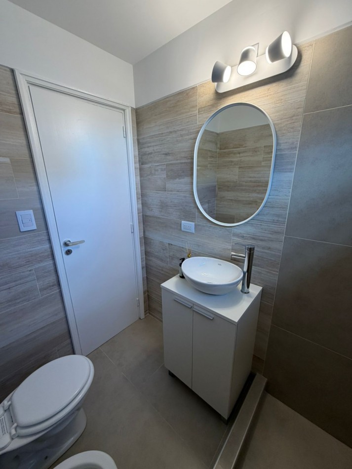 VENTA 2 AMBIENTES CON VISTA LATERAL AL MAR !! LA PERLA -