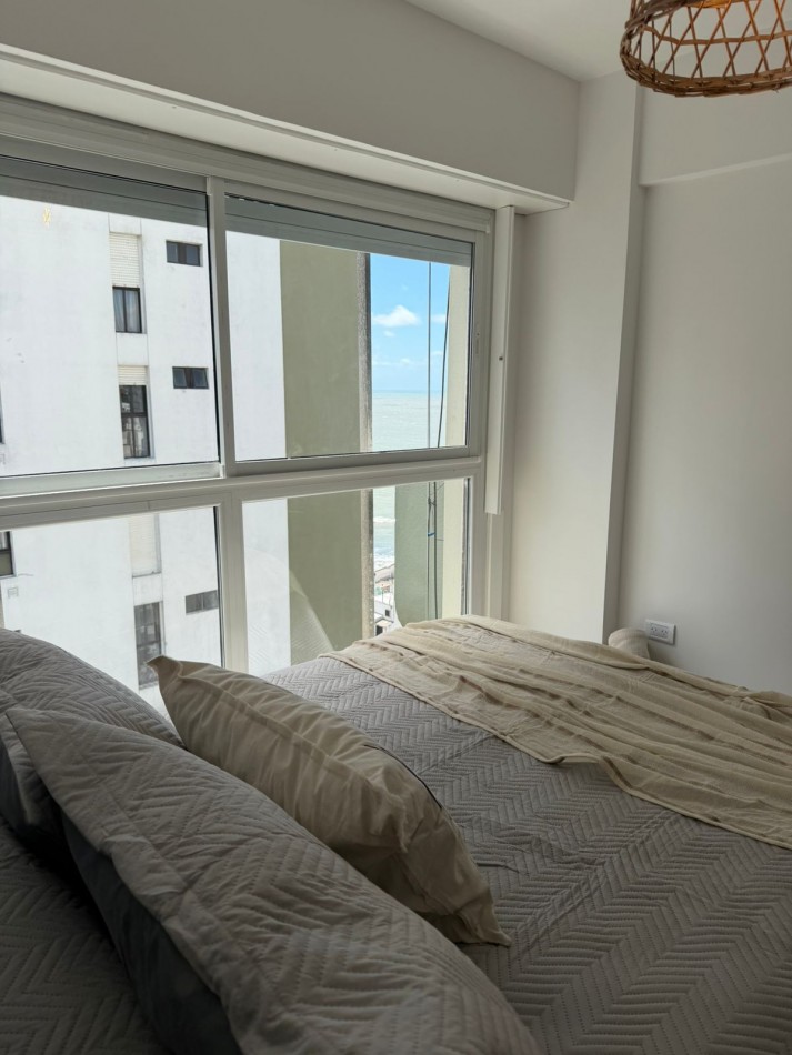 VENTA 2 AMBIENTES CON VISTA LATERAL AL MAR !! LA PERLA -