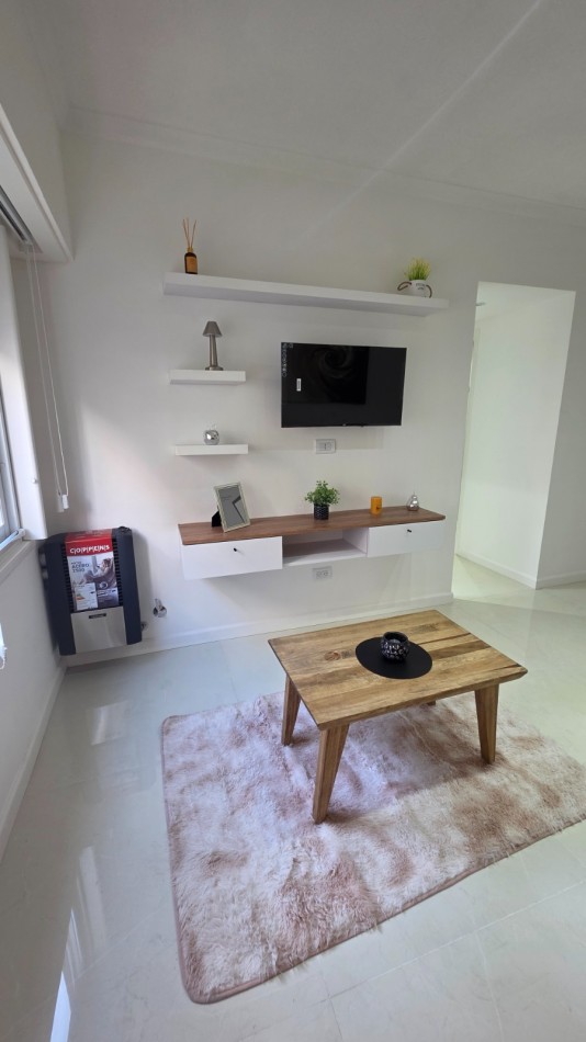 VENTA 2 AMBIENTES AL FRENTE - PLAZA COLON -