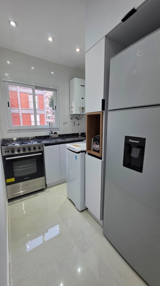 VENTA 2 AMBIENTES AL FRENTE - PLAZA COLON -