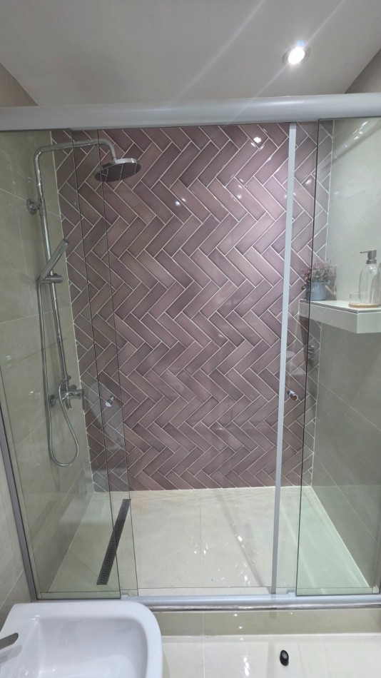 VENTA 2 AMBIENTES AL FRENTE - PLAZA COLON -