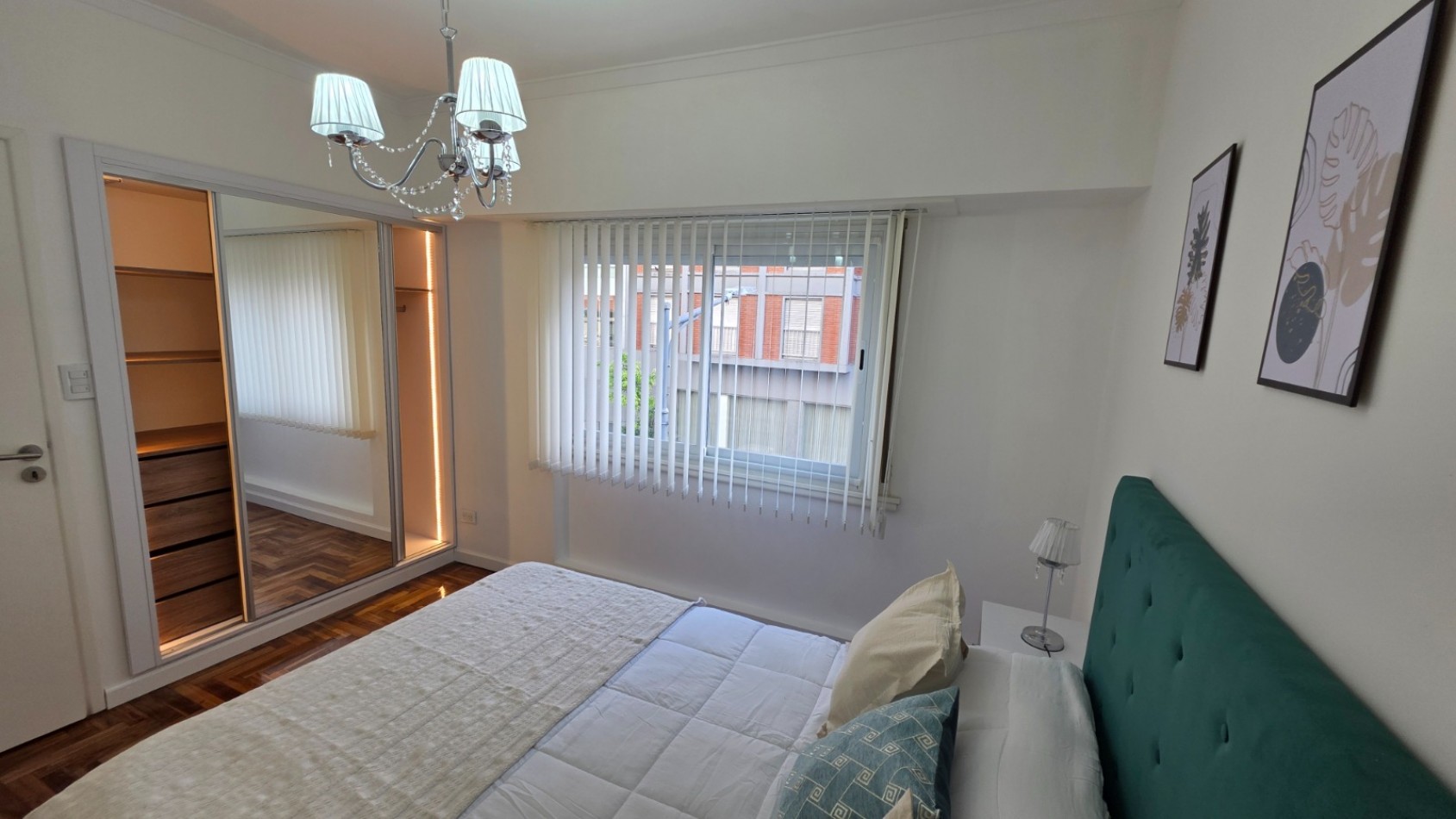 VENTA 2 AMBIENTES AL FRENTE - PLAZA COLON -