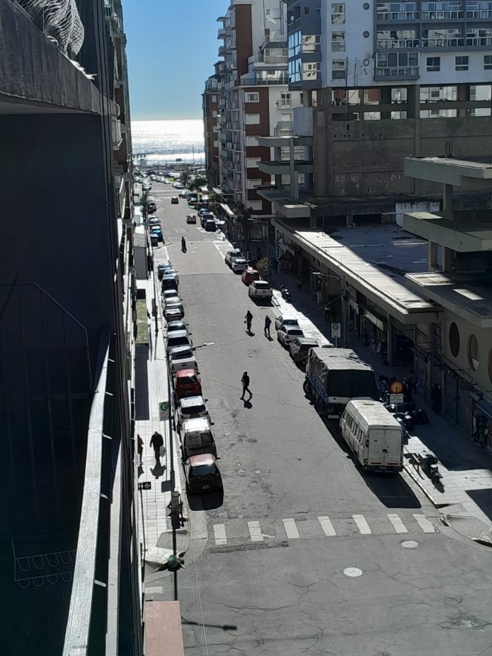 VENTA 2 AMBIENTES CON DEPENDENCIA Y COCHERA - CENTRO -