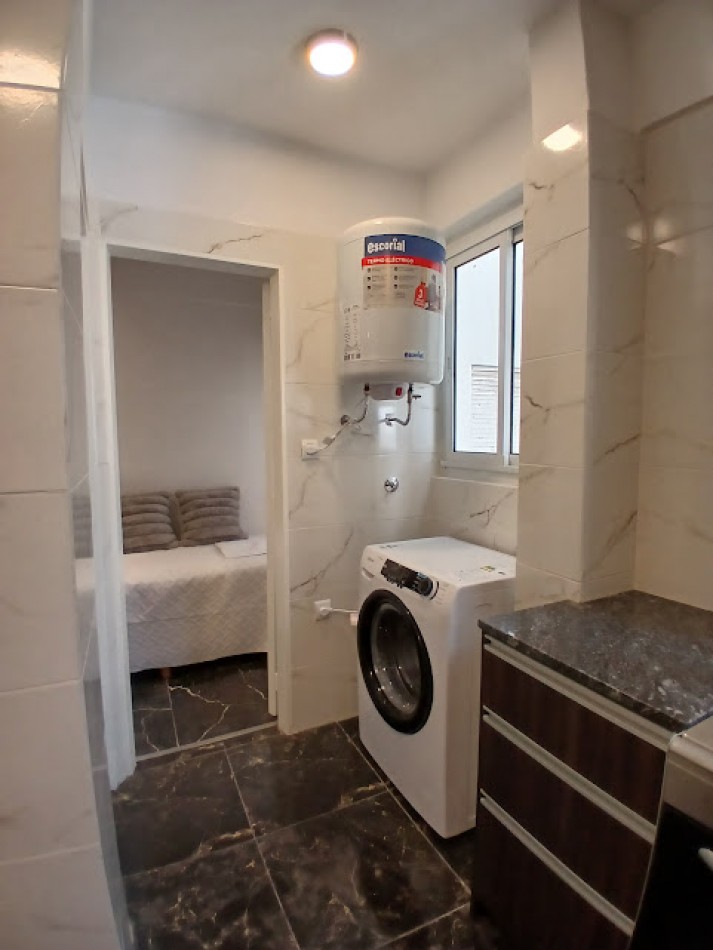 VENTA 2 AMBIENTES CON DEPENDENCIA Y COCHERA - CENTRO -