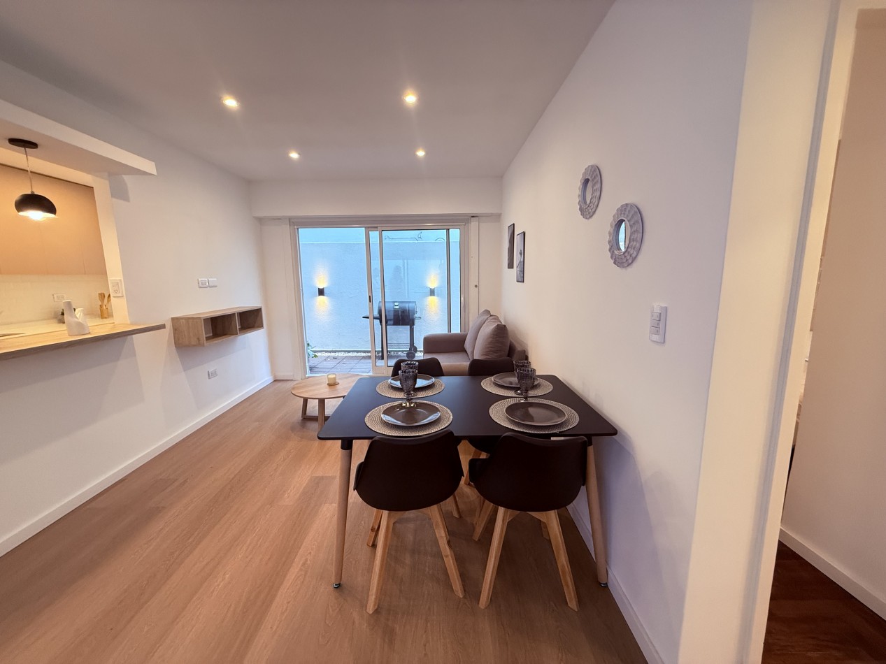 VENTA DOS AMBIENTES CON DOS PATIOS!! - CENTRO-