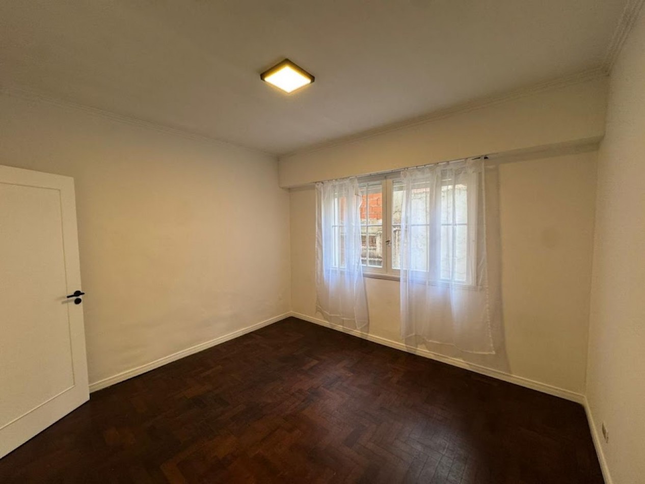 VENTA 3 AMBIENTES CON DEPENDENCIA - Plaza Colon -