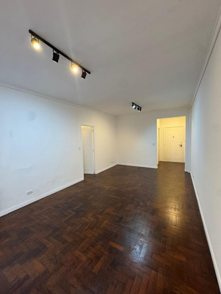 VENTA 3 AMBIENTES CON DEPENDENCIA - Plaza Colon -