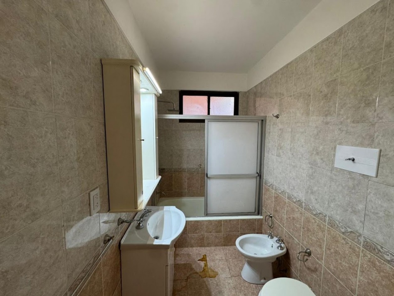 VENTA 3 AMBIENTES CON DEPENDENCIA - Plaza Colon -