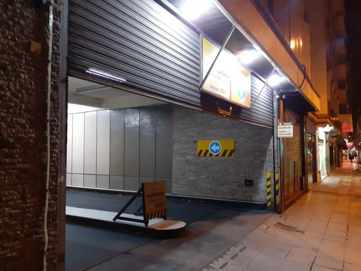 VENTA COCHERA -CENTRO-