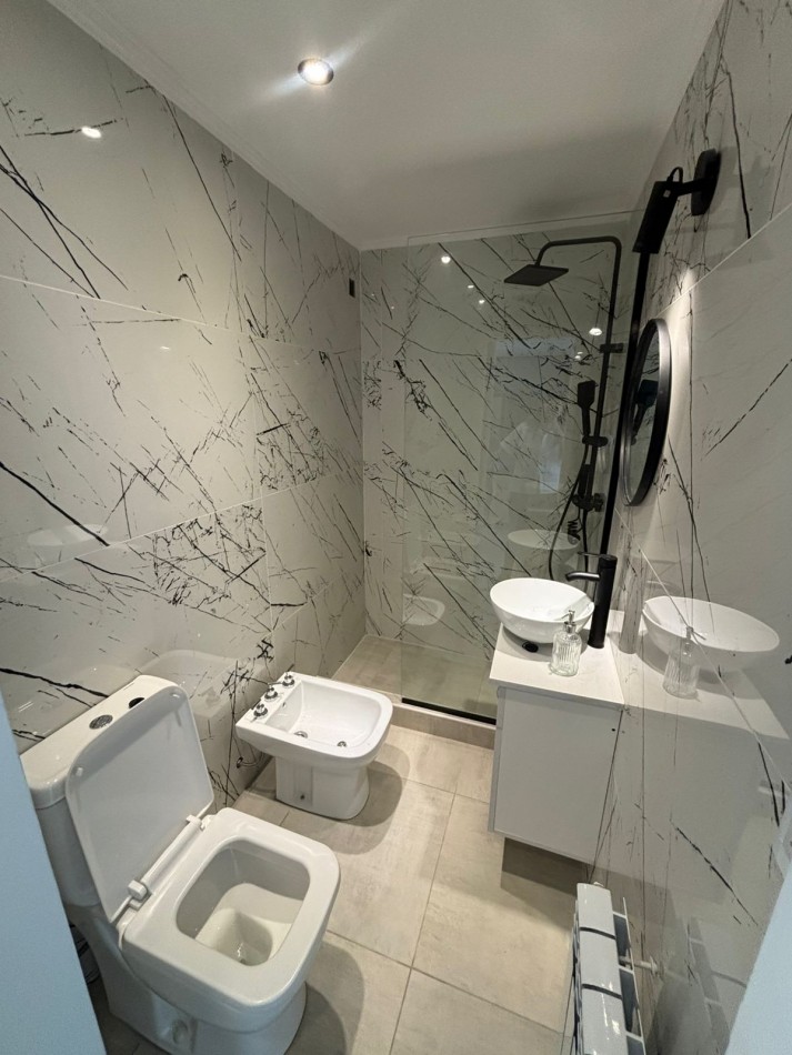 VENTA 3 AMBIENTES CON BALCON - LA PERLA-