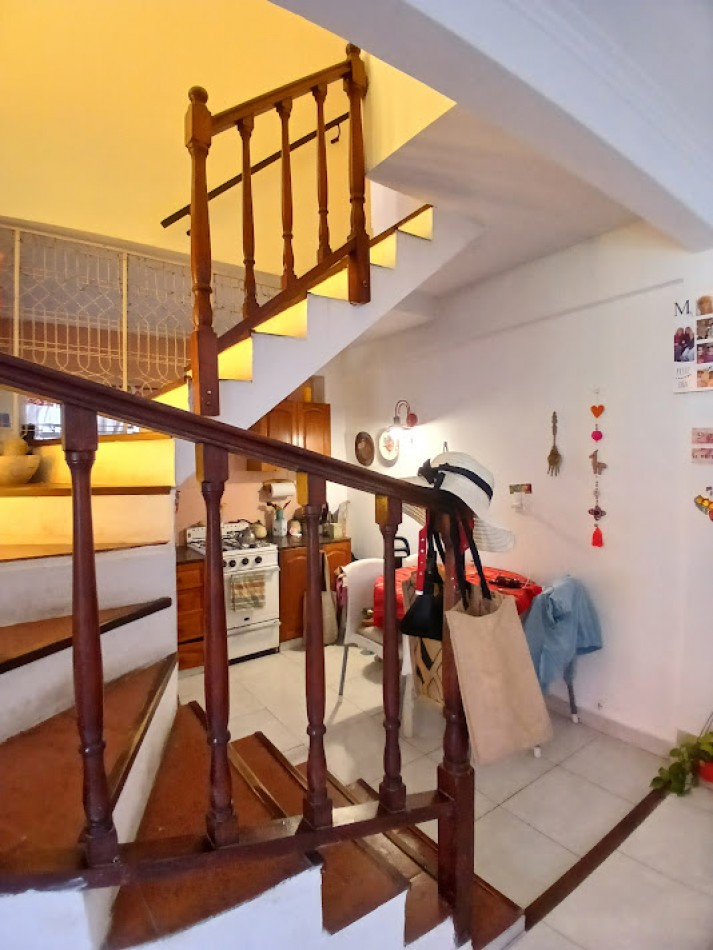 VENTA PH 3 AMBIENTES - BARRIO PRIMERA JUNTA-