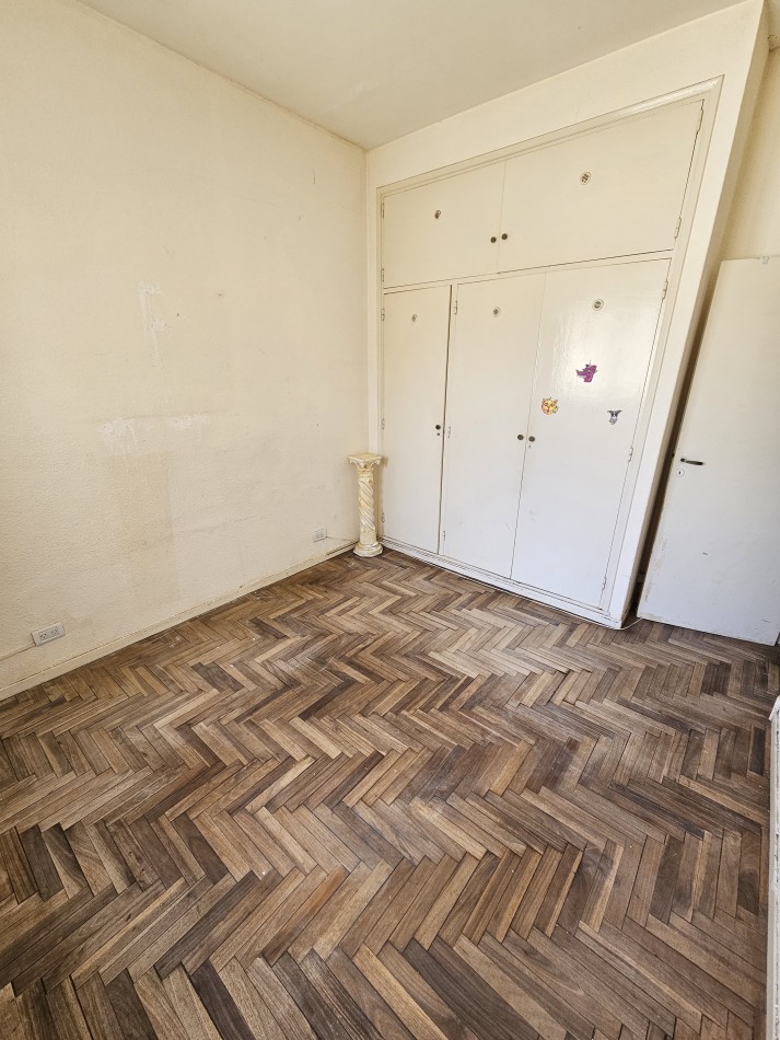 VENTA 2 AMBIENTES CON DEPENDENCIA Y VISTA LATERAL AL MAR - LA PERLA-