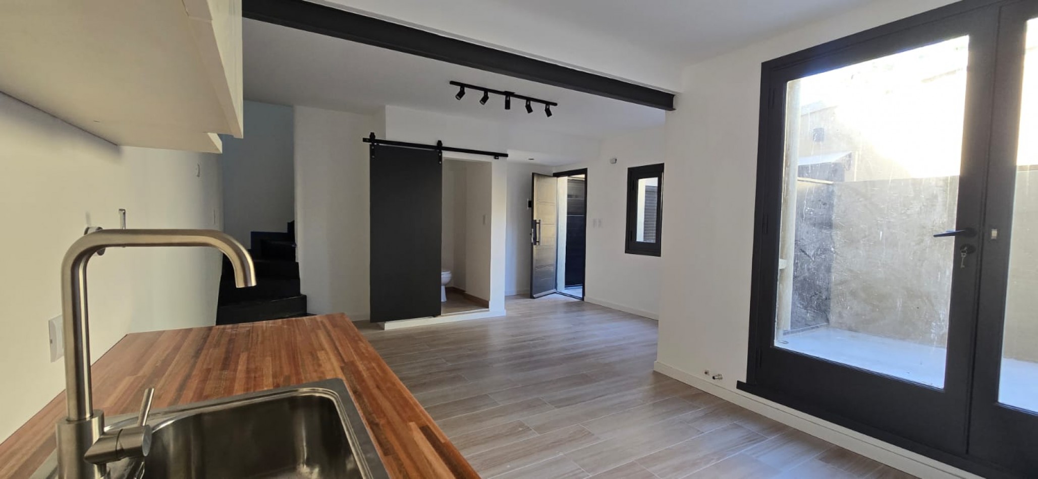 VENTA PH 3 AMBIENTES RECICLADO - NUEVA POMPEYA-