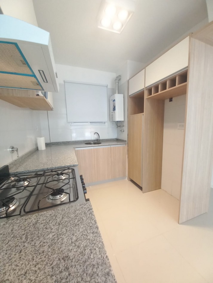 VENTA 3 AMBIENTES CON BALCON - PLAZA MITRE-