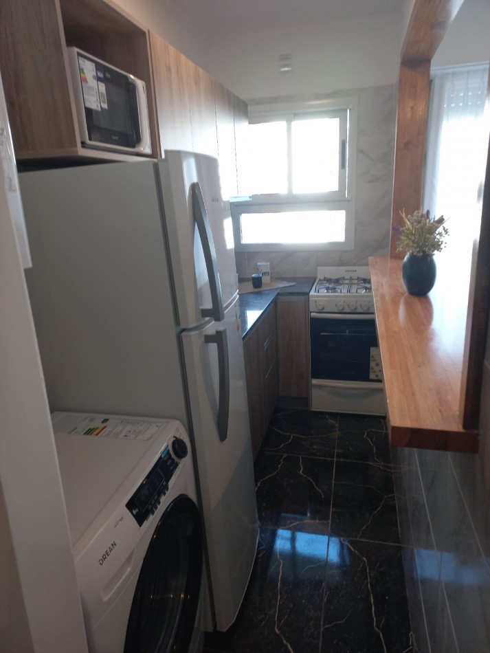 VENTA AMBIENTE CON BALCON - ZONA ALDREY-