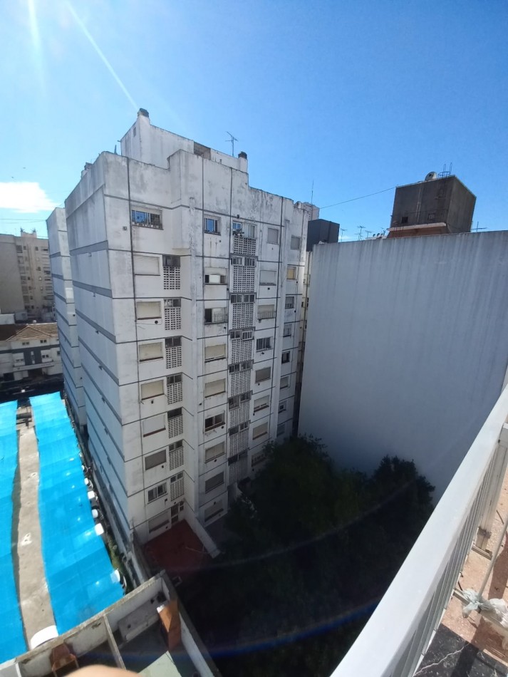 VENTA AMBIENTE CON BALCON - ZONA ALDREY-
