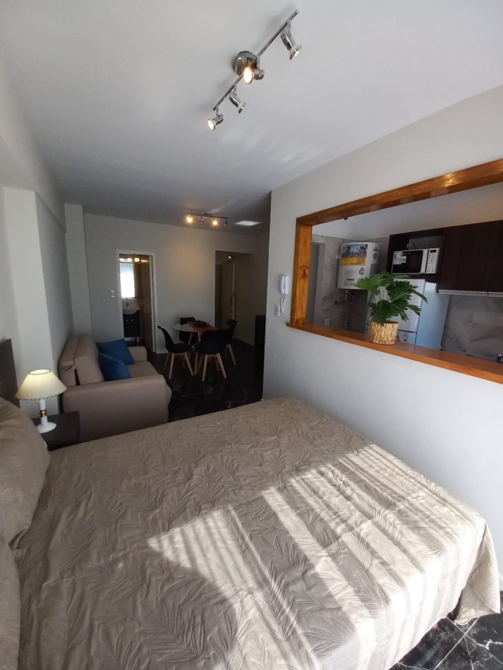 VENTA AMBIENTE CON BALCON - ZONA ALDREY-