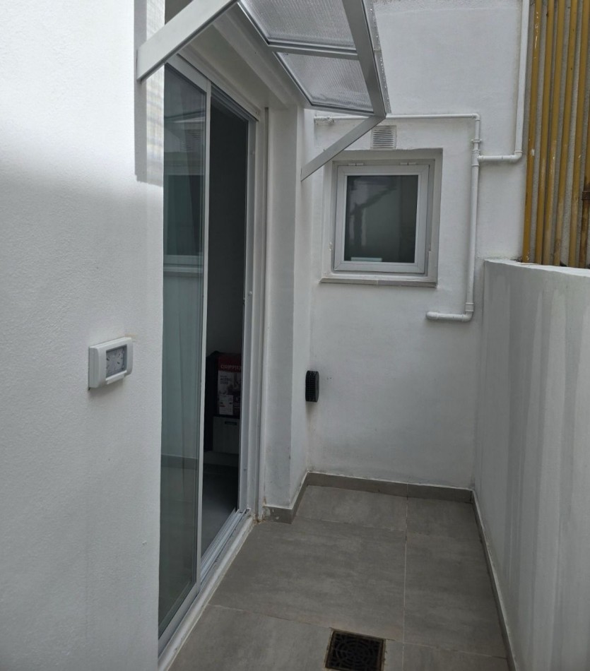 VENTA MONOAMBIENTE CON PARRILLA- PLAZA COLON -