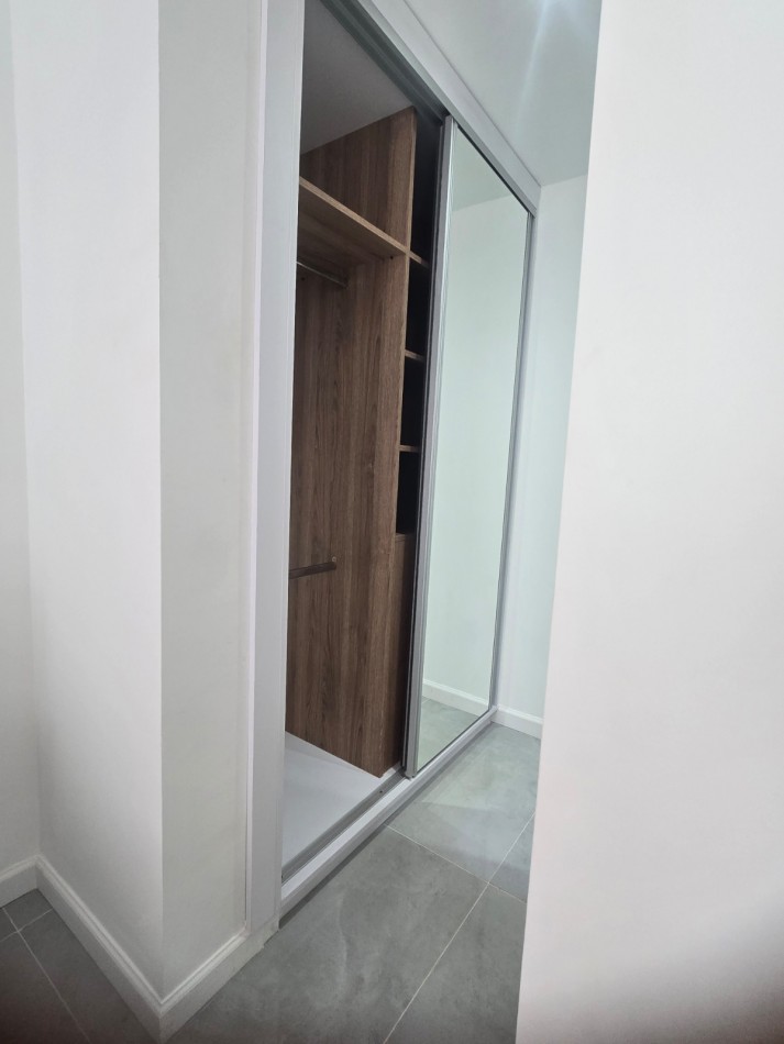 VENTA MONOAMBIENTE CON PARRILLA- PLAZA COLON -