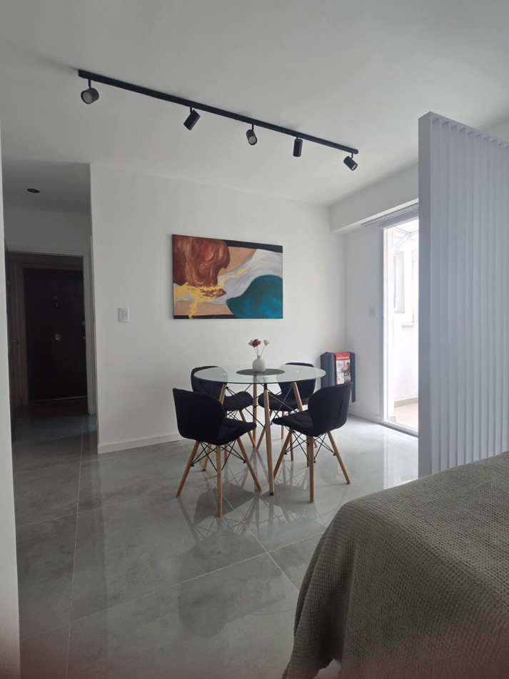 VENTA MONOAMBIENTE CON PARRILLA- PLAZA COLON -