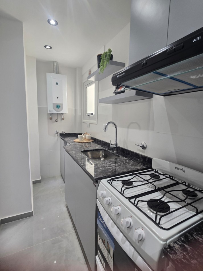 VENTA MONOAMBIENTE CON PARRILLA- PLAZA COLON -