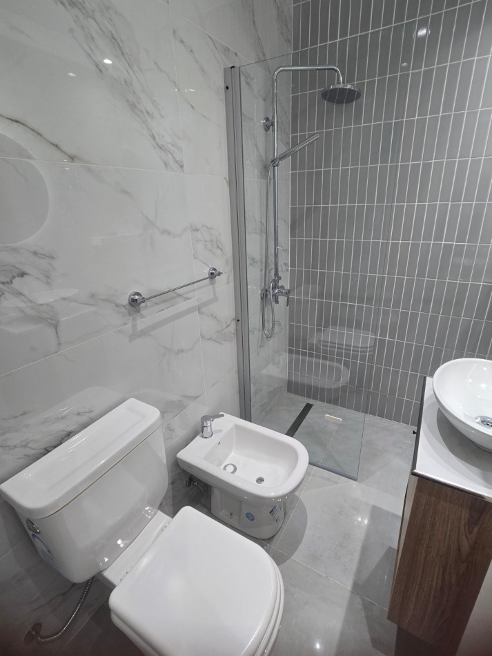 VENTA MONOAMBIENTE CON PARRILLA- PLAZA COLON -