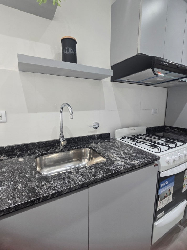 VENTA MONOAMBIENTE CON PARRILLA- PLAZA COLON -