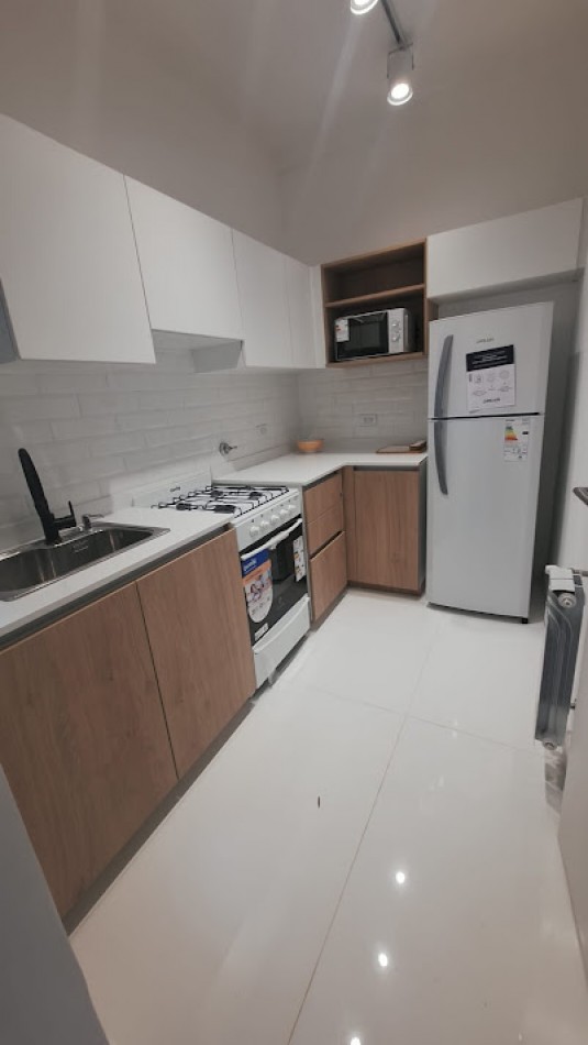 VENTA 3 AMBIENTES PLANTA BAJA CON 2 PATIOS - ZONA ALDREY -