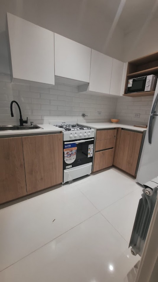 VENTA 3 AMBIENTES PLANTA BAJA CON 2 PATIOS - ZONA ALDREY -