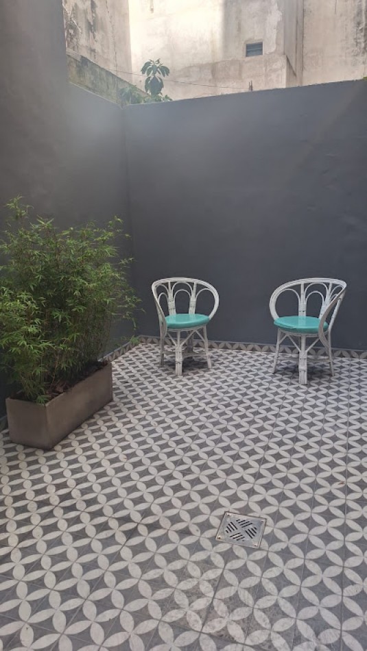 VENTA 3 AMBIENTES PLANTA BAJA CON 2 PATIOS - ZONA ALDREY -