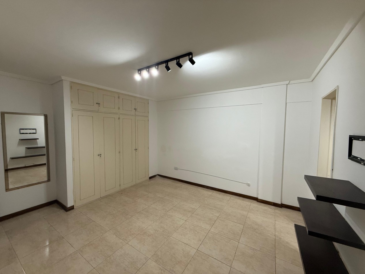 VENTA MNOAMBIENTE - PLAZA COLON -