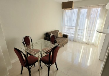 AMBIENTE Y MEDIO EXTERNO CON BALCON FRANCES -CENTRO-