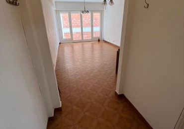 VENTA 3 AMBIENTES CON DEPENDENCIA - PLAZA COLON-