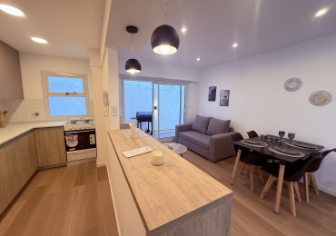 VENTA DOS AMBIENTES CON DOS PATIOS!! - CENTRO-